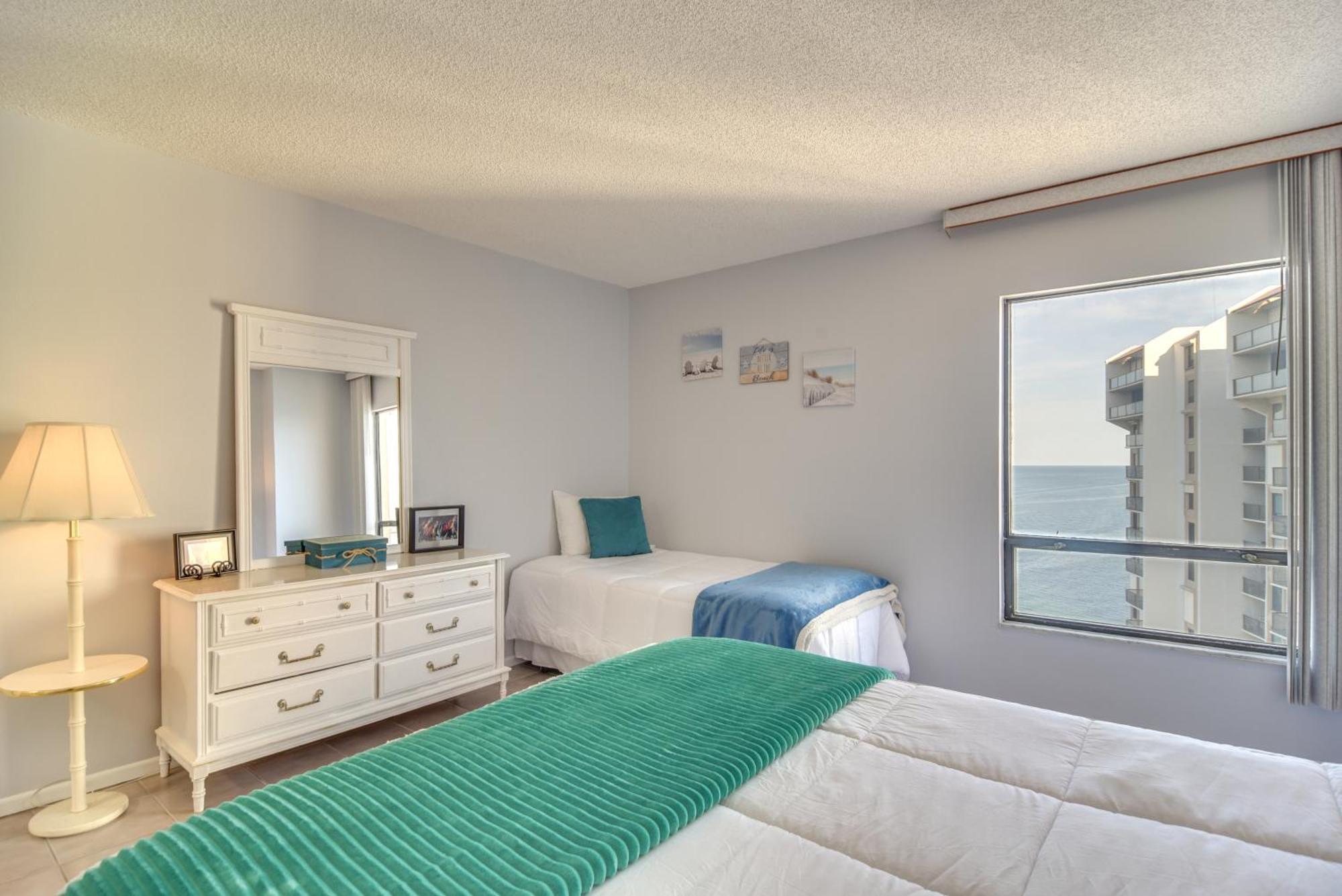 Oceanfront Condo With Balcony And Stunning Views! Clearwater Beach Bagian luar foto