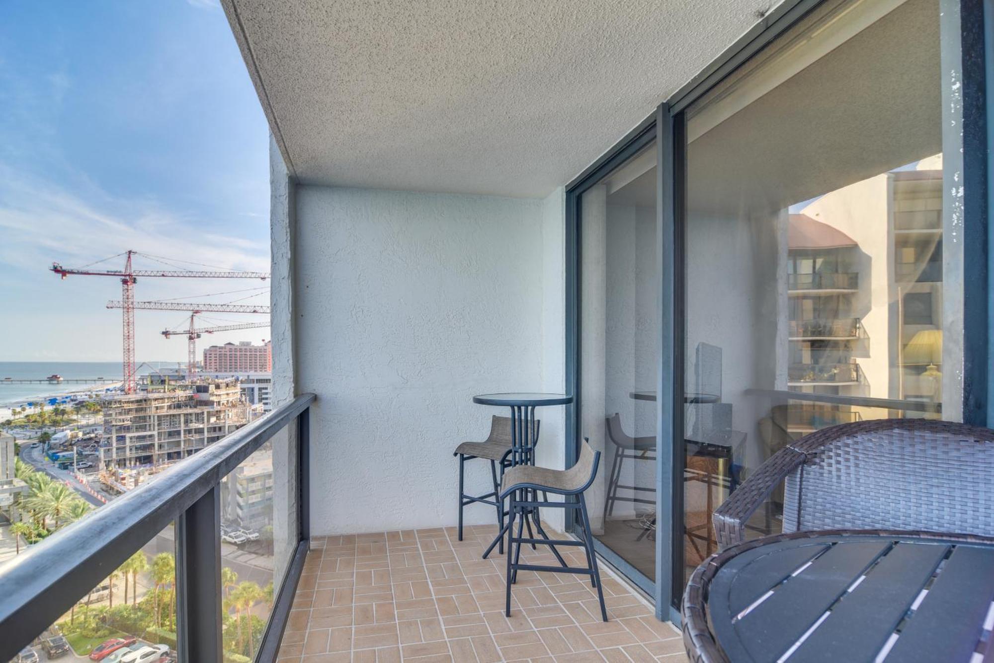 Oceanfront Condo With Balcony And Stunning Views! Clearwater Beach Bagian luar foto